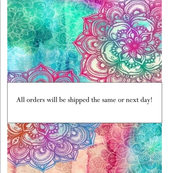 Welcome to My Closet! All Offers are Welcome💚🍀 - Picture 3 of 4